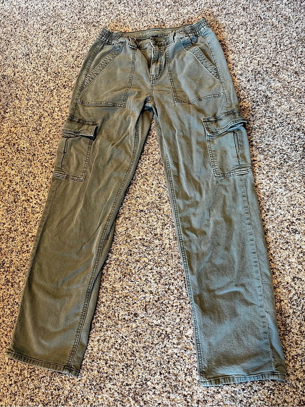 American Eagle Stretch Cargo Pants Cargo Pants Green Size 6